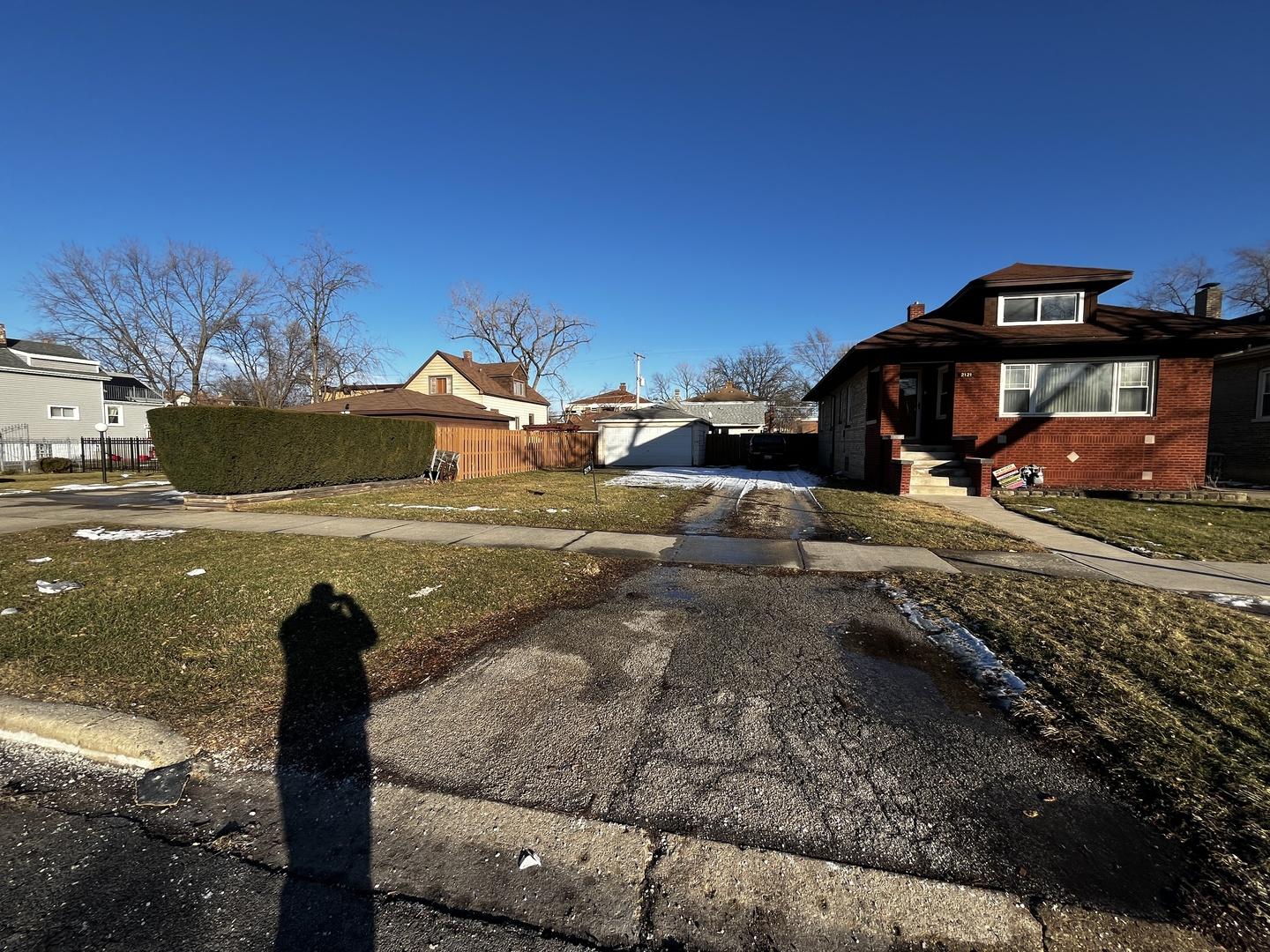 S 6th Ave, Maywood, IL 60153