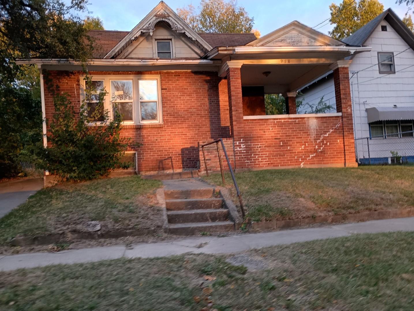 S 3rd St, Rockford, IL 61104