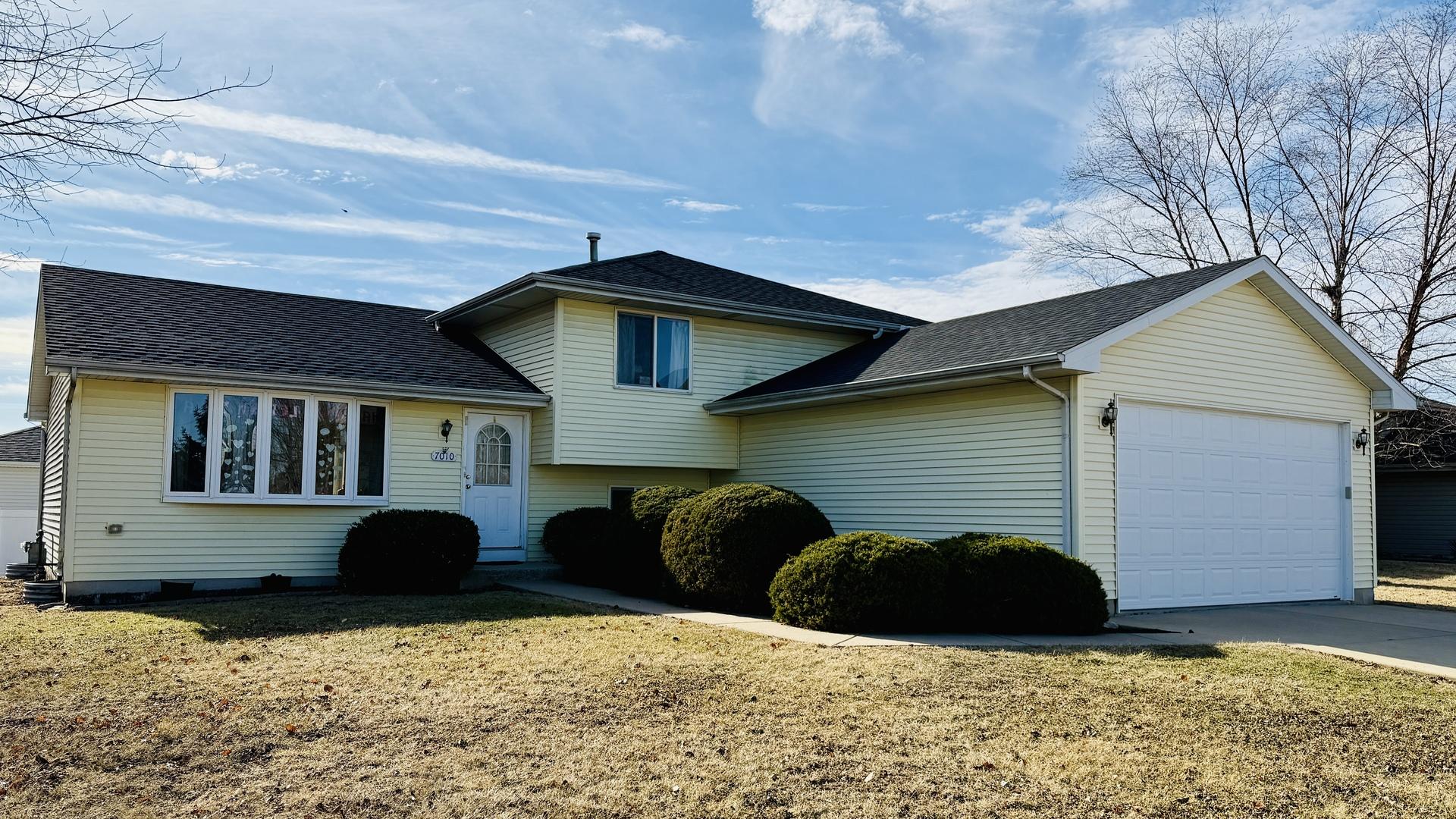 Cottie Dr, Joliet, IL 60431