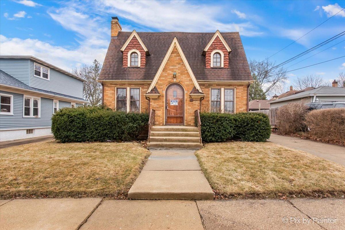 Oak St, Elgin, IL 60123