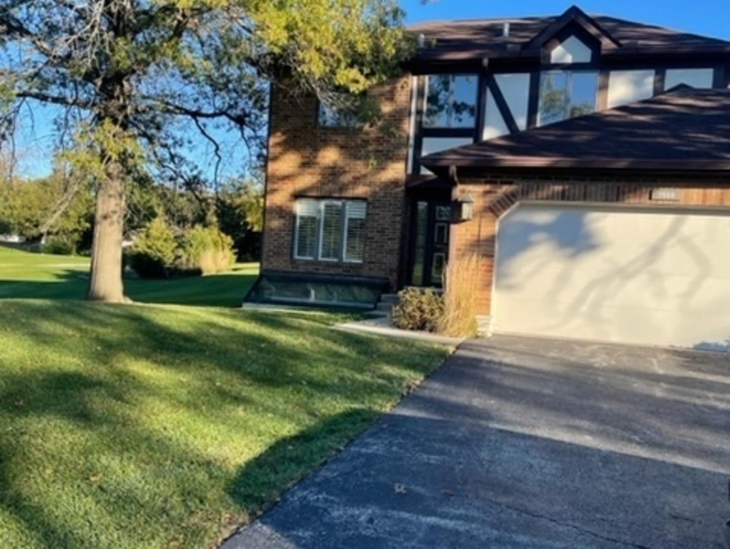 W Golf Dr, Palos Heights, IL 60463