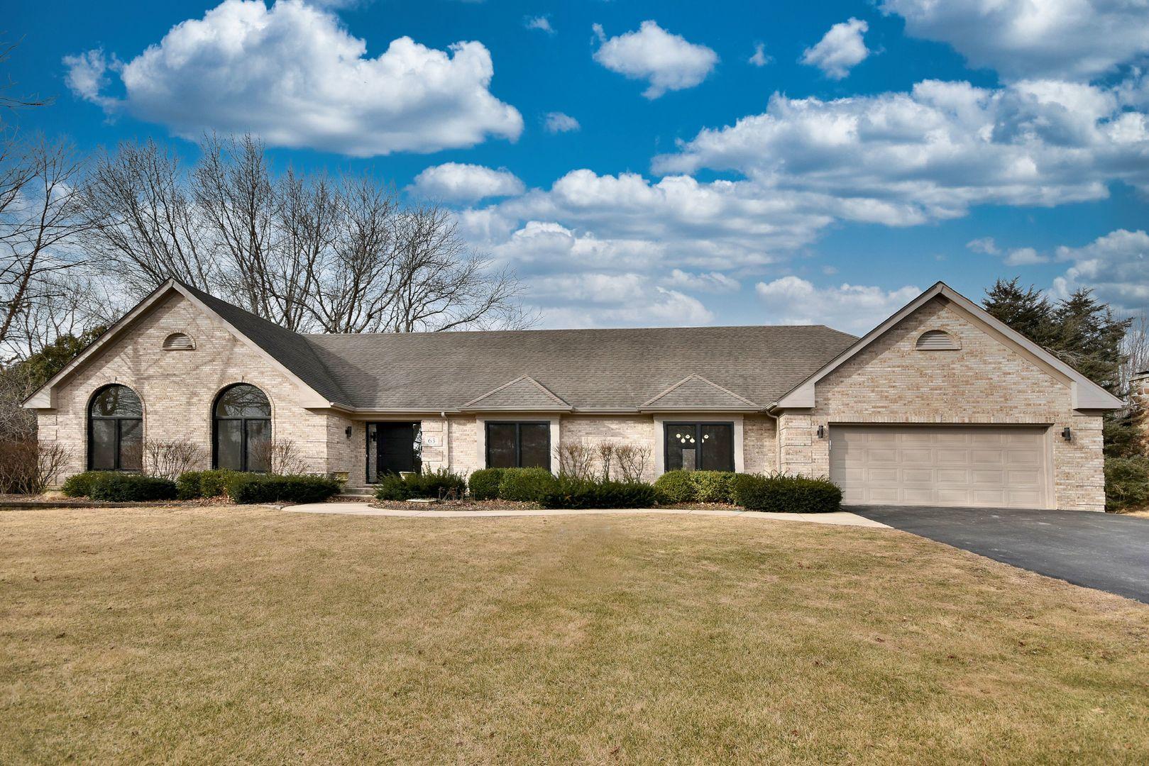 Mark Dr, Hawthorn Woods, IL 60047