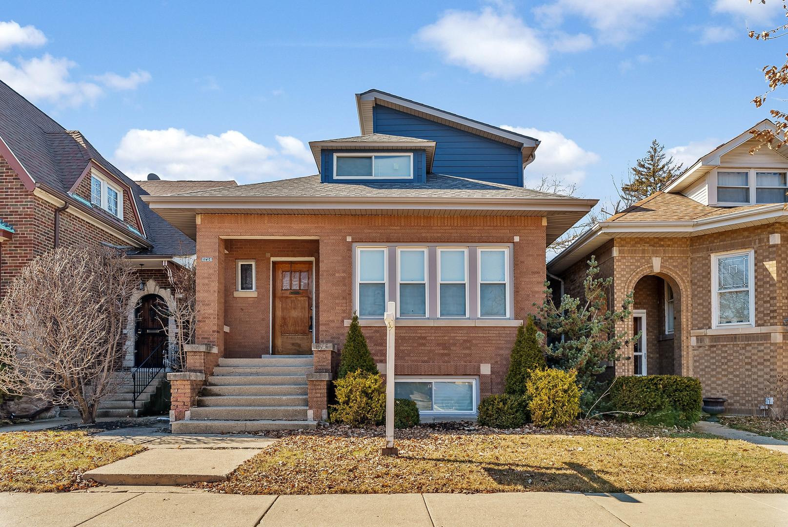 N Sacramento Ave, Chicago, IL 60659
