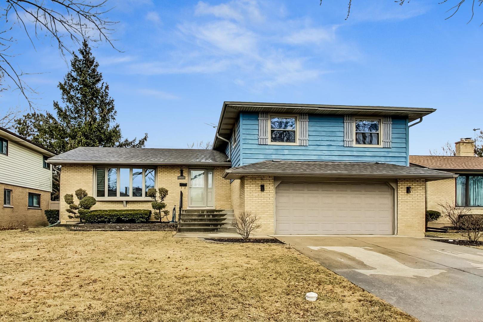 Debra Dr, Des Plaines, IL 60016