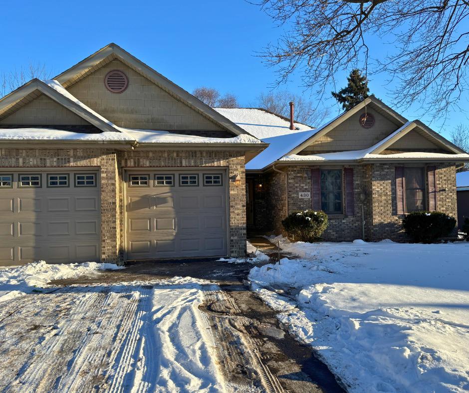 W Jackson St, Belvidere, IL 61008