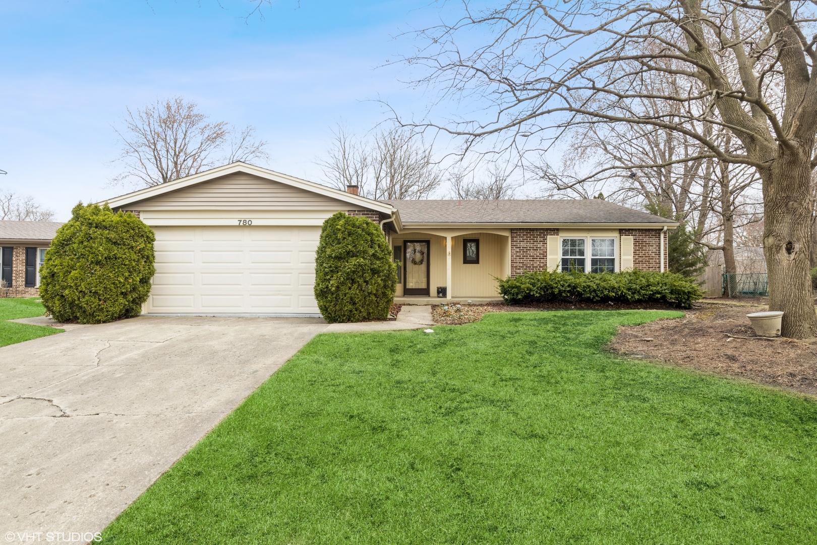 Saratoga Ln, Buffalo Grove, IL 60089