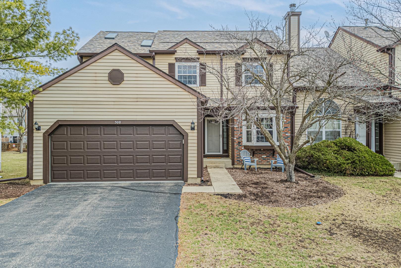 Ascot Ln, Streamwood, IL 60107