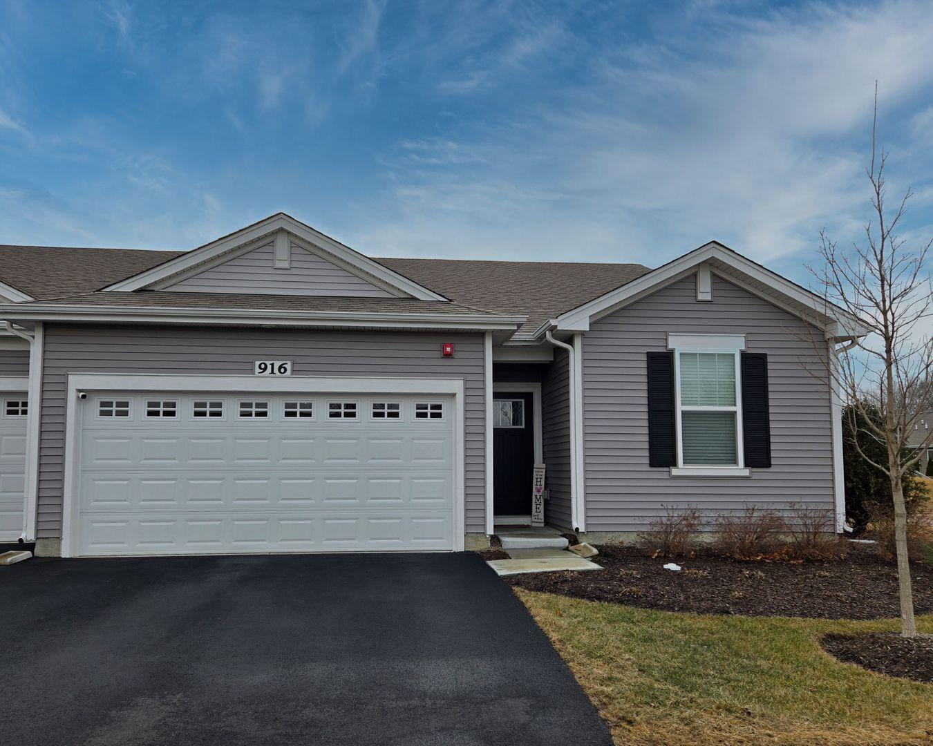 Darwin St, North Aurora, IL 60542