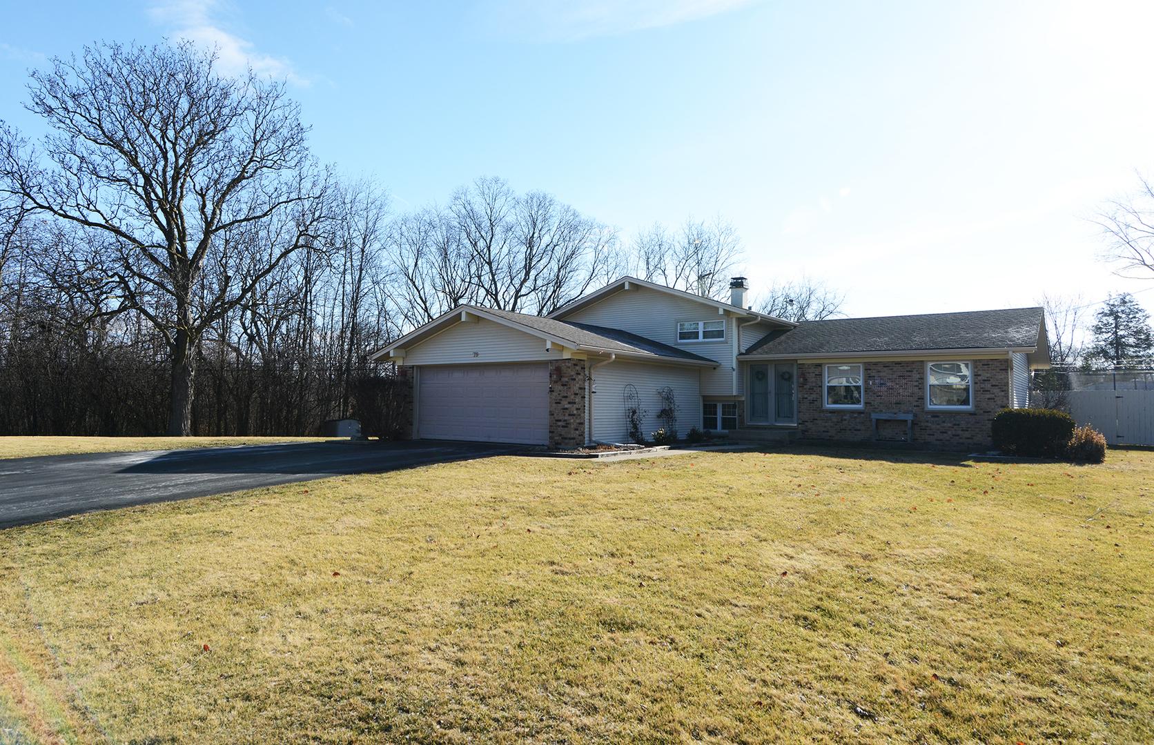 Brook Ln, Lindenhurst, IL 60046