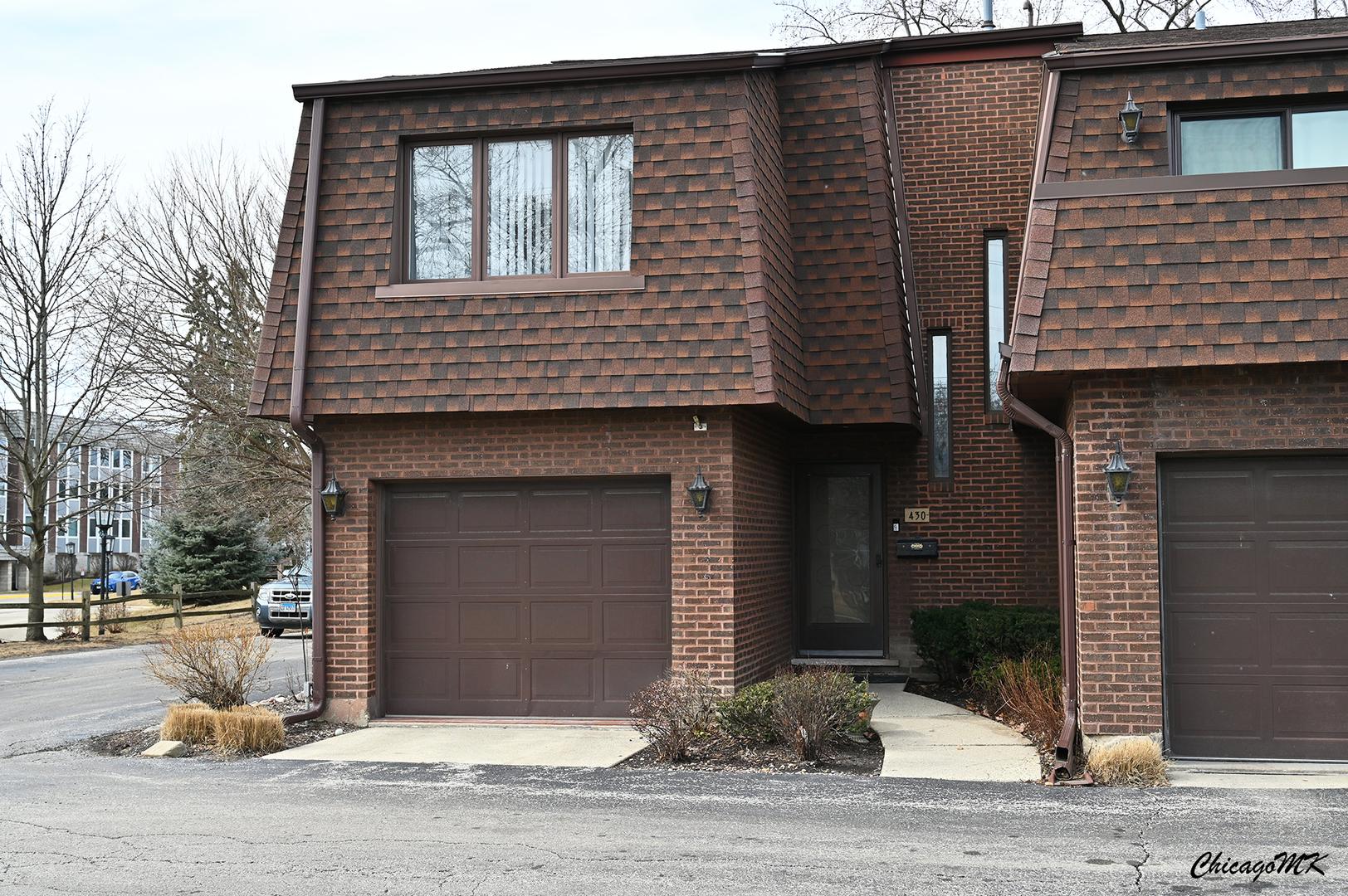 S Dee Rd, Park Ridge, IL 60068