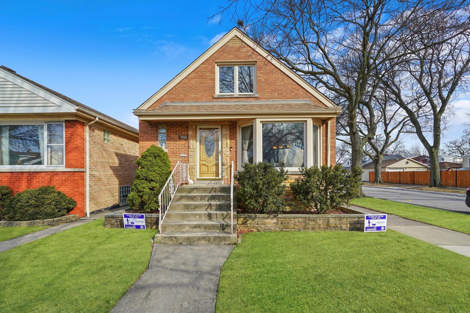 N Mobile Ave, Chicago, IL 60646