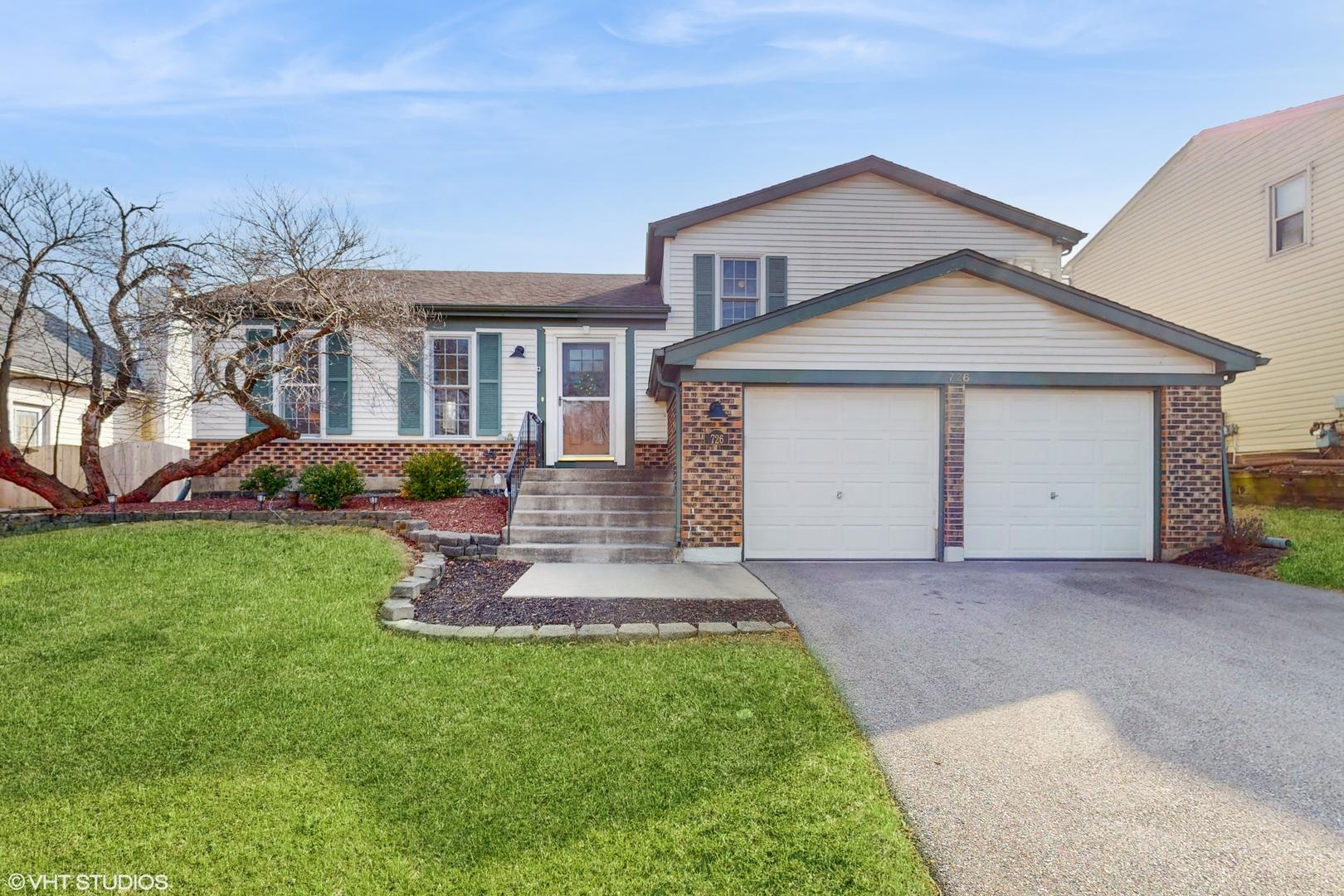 Buffalo Cir, Carol Stream, IL 60188