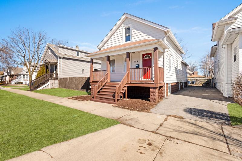 S 11th Ave, Maywood, IL 60153
