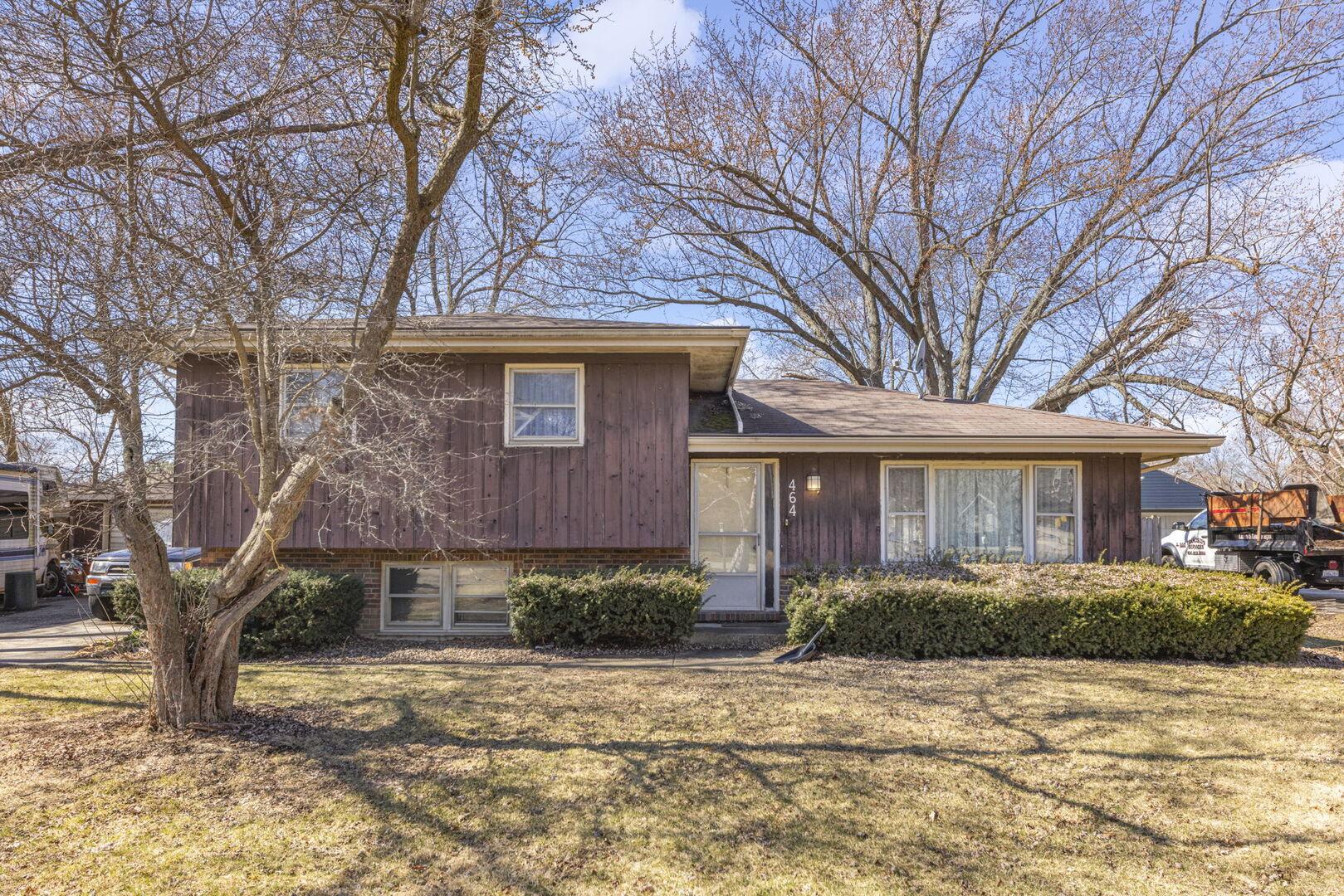 Sherman Ave, Naperville, IL 60563