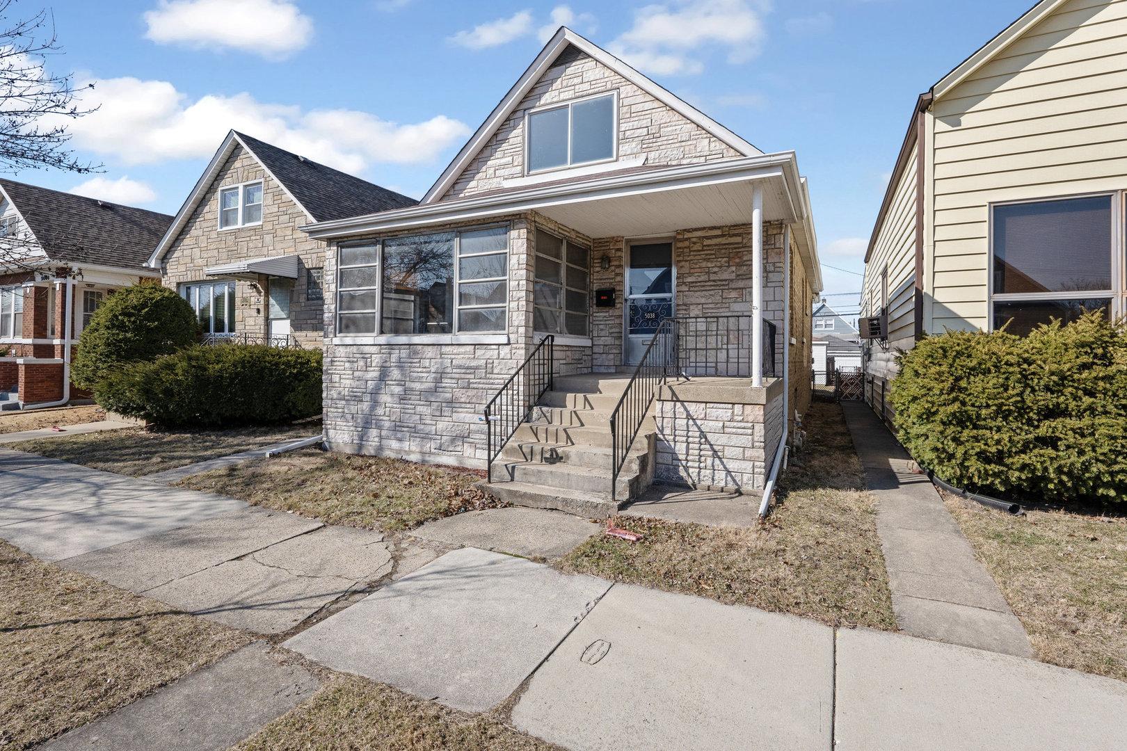 W Byron St, Chicago, IL 60641