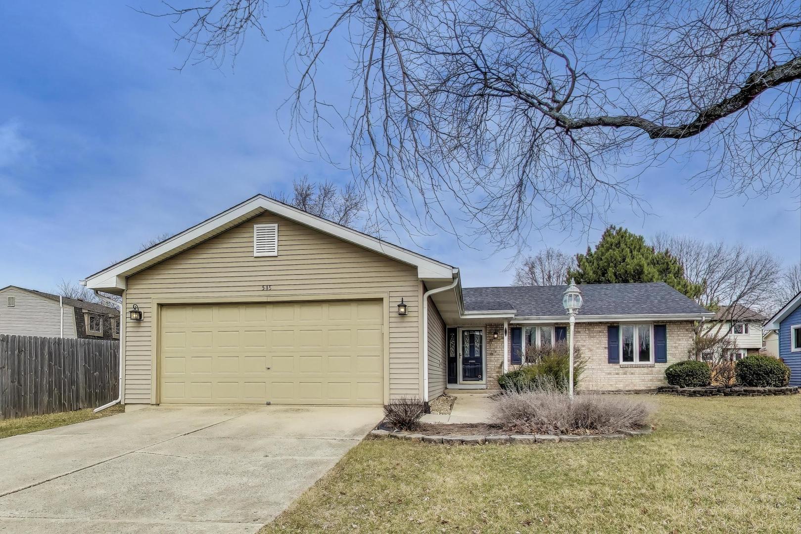 Tennyson Dr, Wheaton, IL 60189