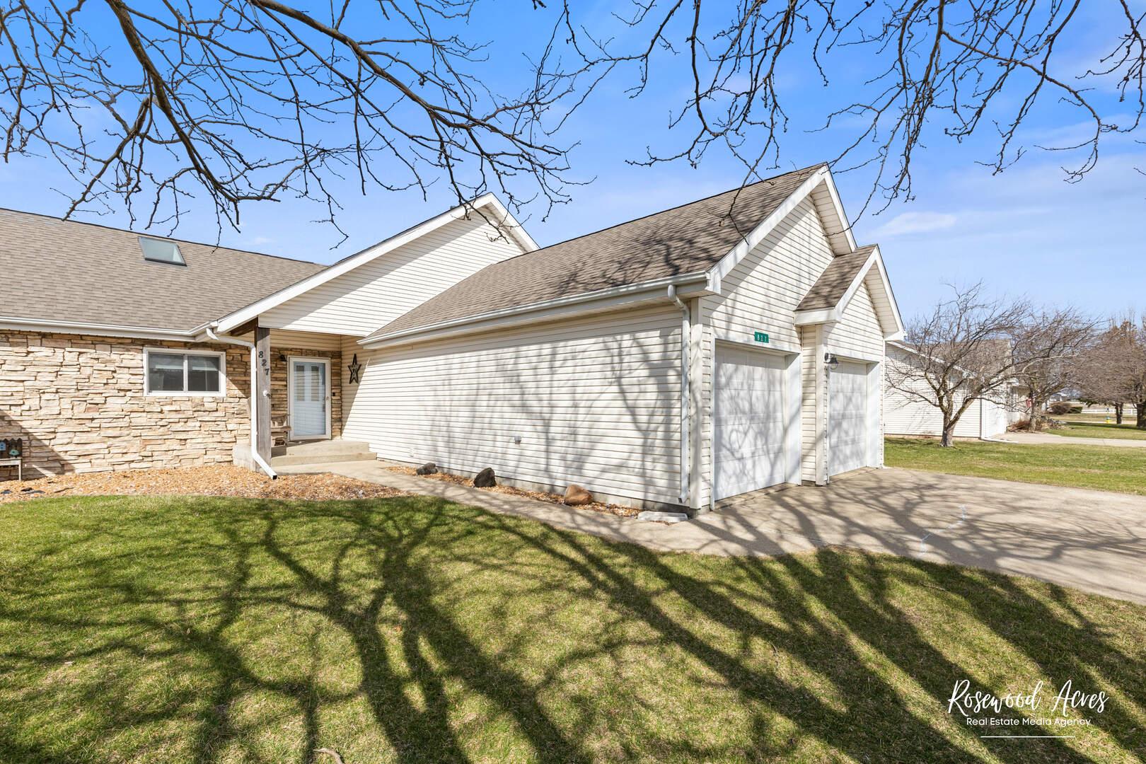 N Maple St, Manteno, IL 60950