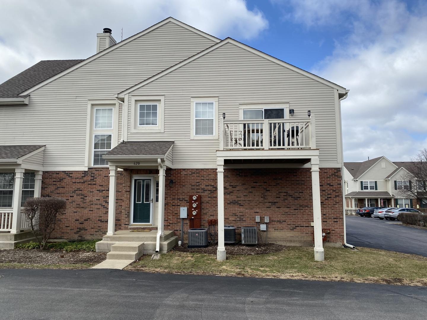 W Natalie Ln, Addison, IL 60101