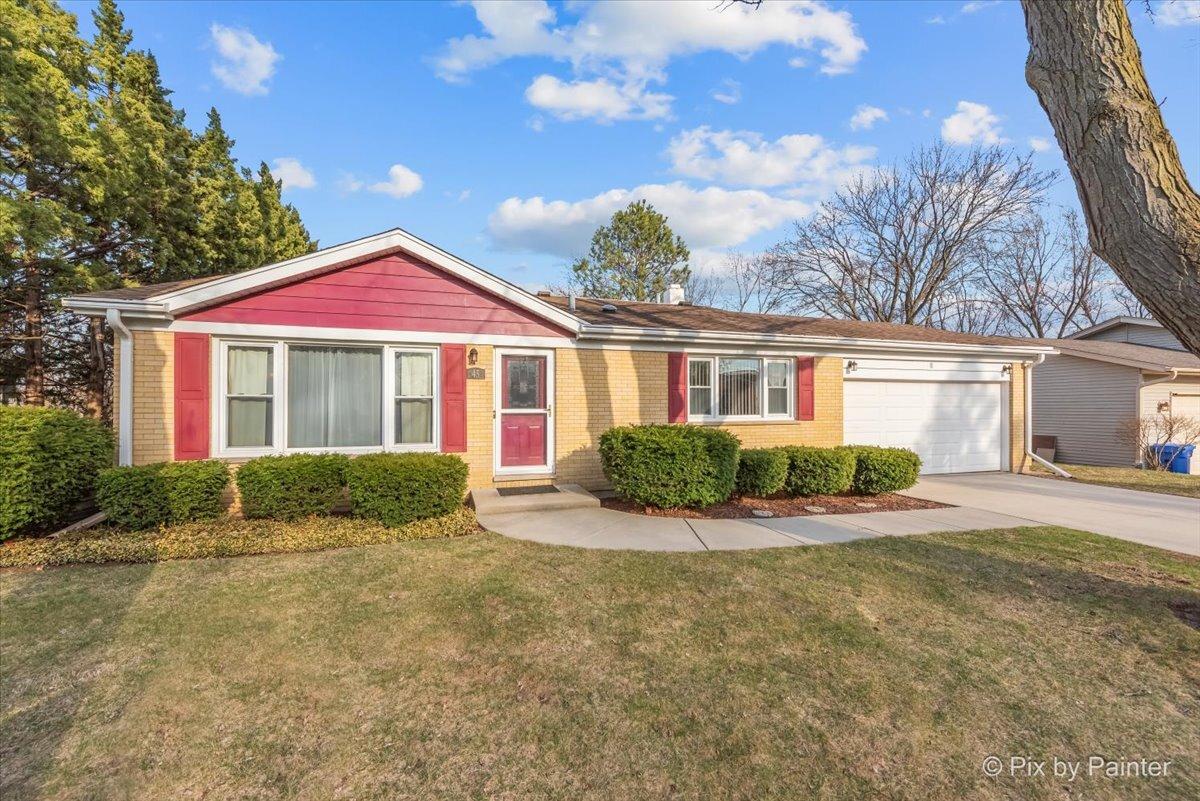 Bunkerhill Ave, South Elgin, IL 60177