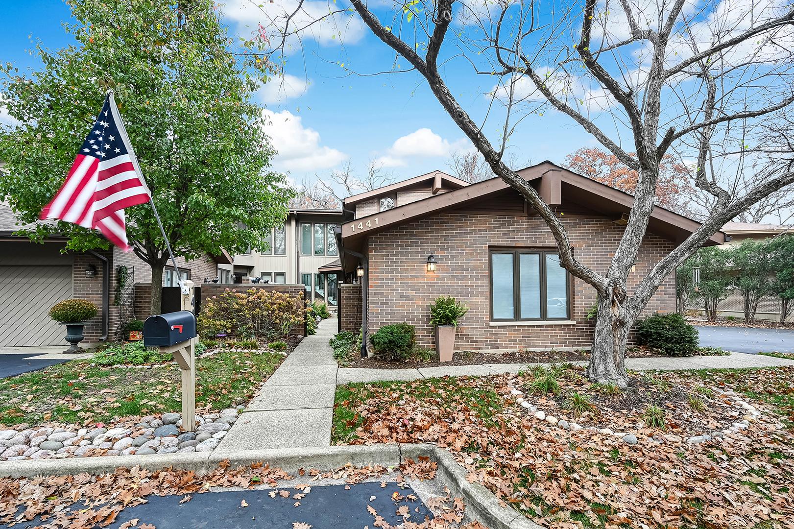 Fox Ln, Hinsdale, IL 60521