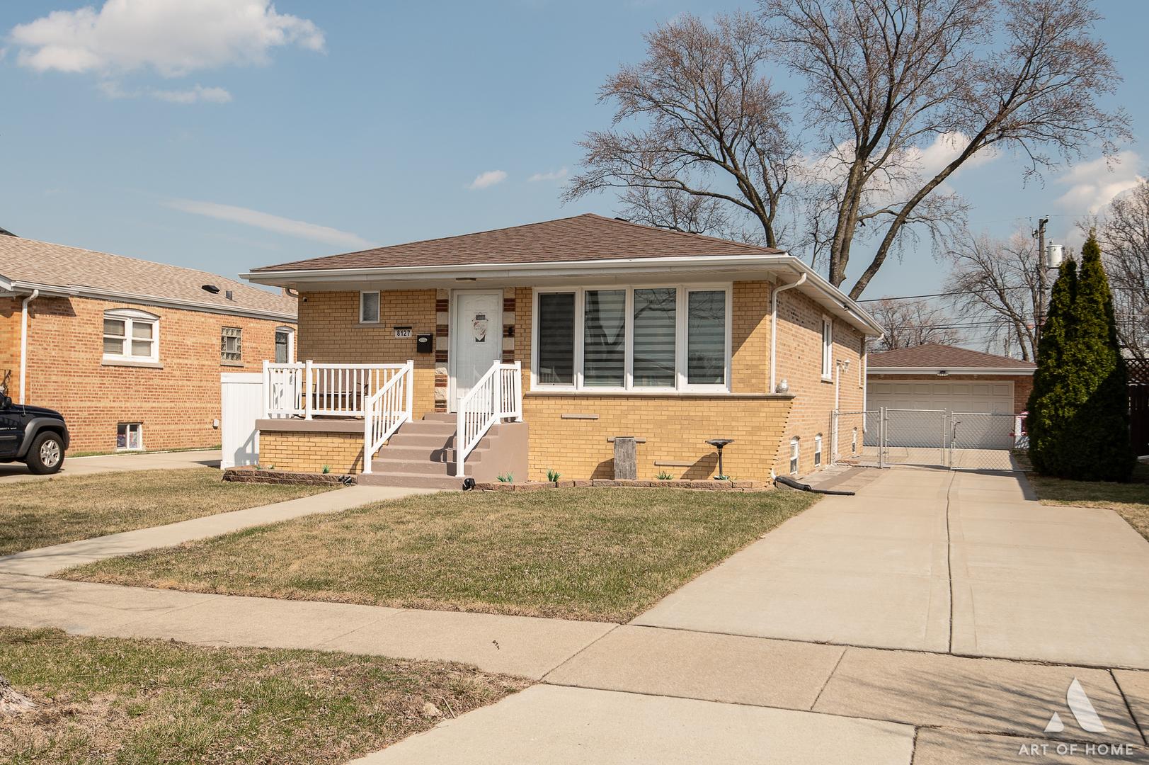 Mcvicker Ave, Burbank, IL 60459