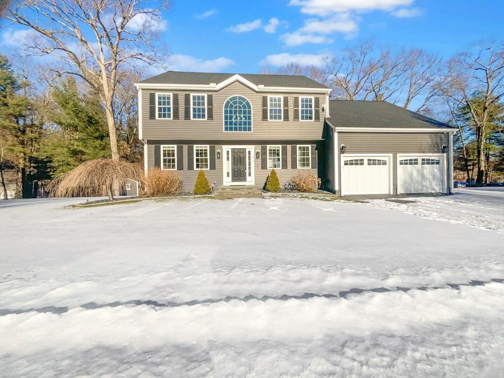 Lincoln Cir, Northbridge, MA 01534