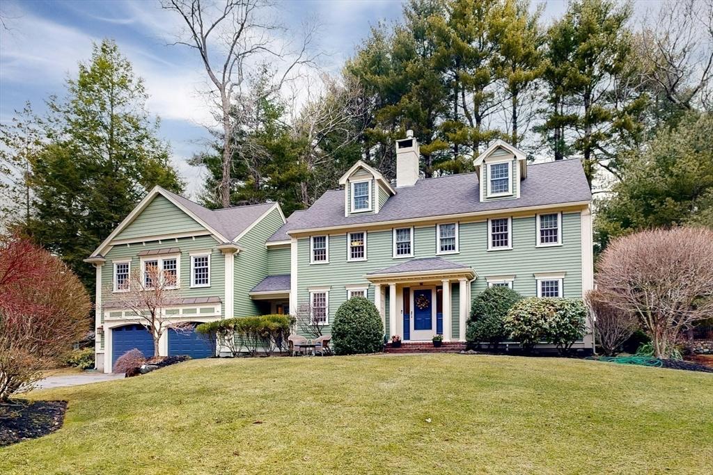 Hillcrest Pkwy, Winchester, MA 01890