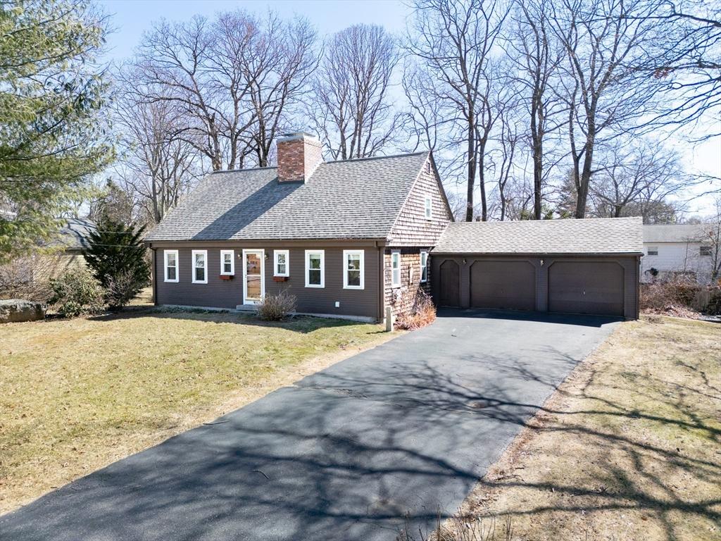 Cliff Dr, North Attleboro, MA 02760