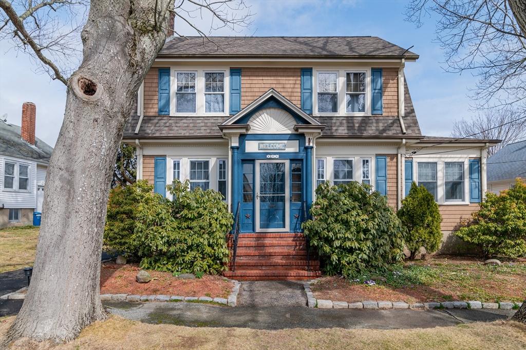 Westhill Ave, Somerset, MA 02726