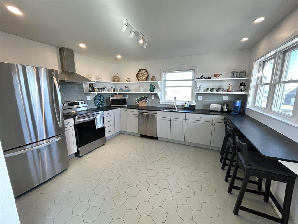 Indian Rd, Little Compton, RI 02837