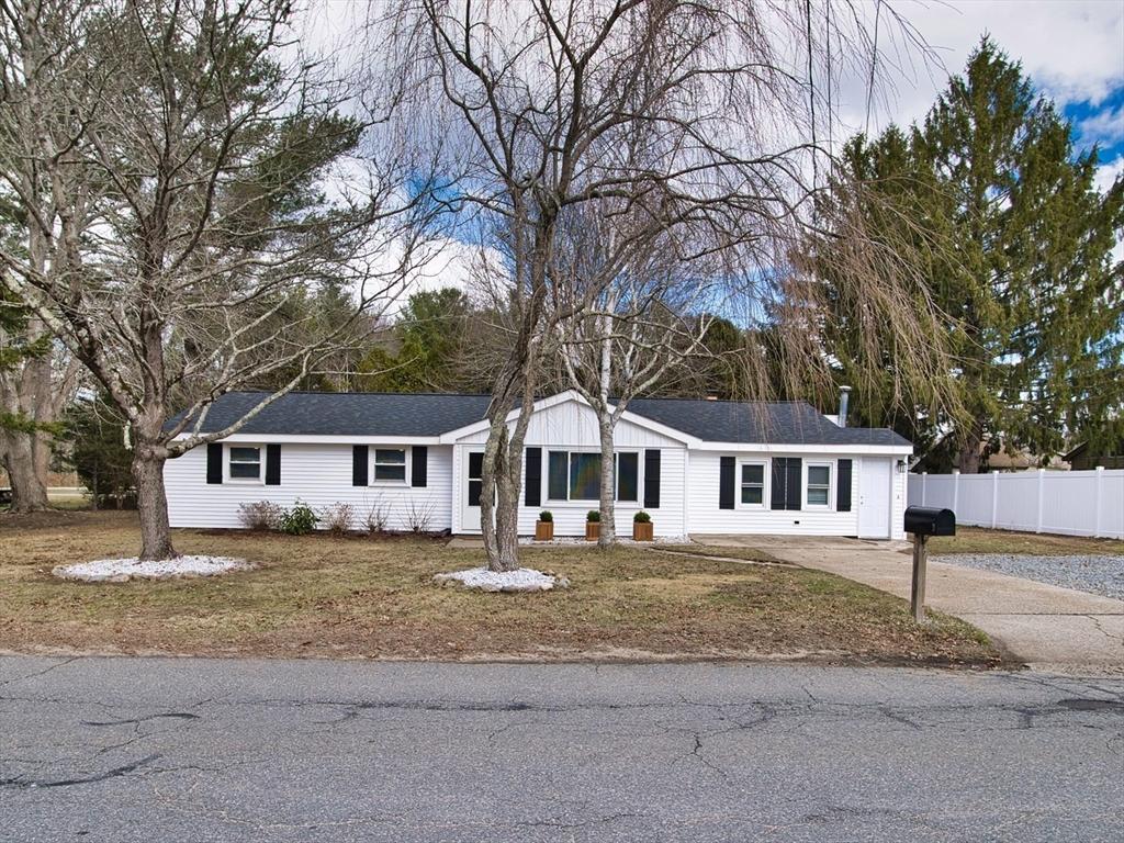 Gerard Ave, East Freetown, MA 02717