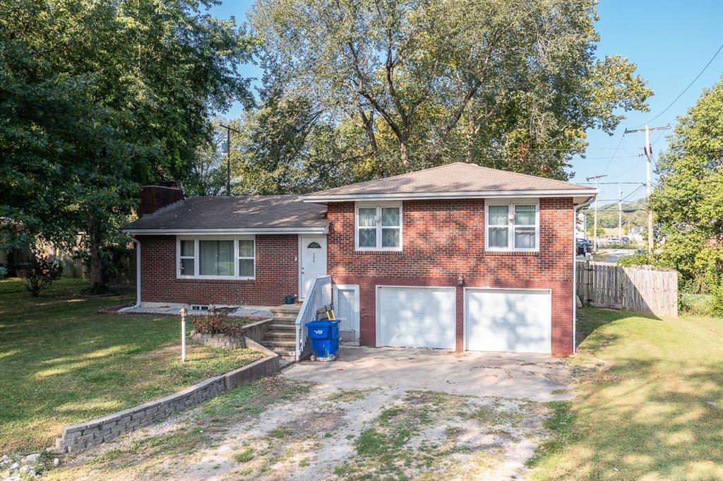 Somers St, Tonganoxie, KS 66086