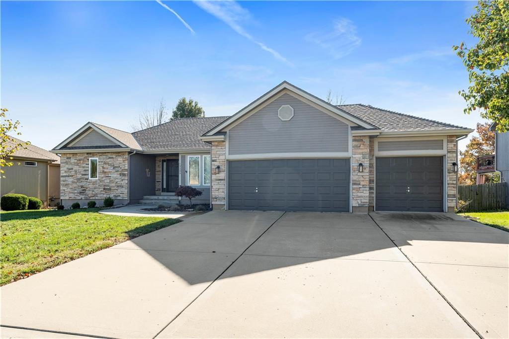 Astor Ct, Peculiar, MO 64078