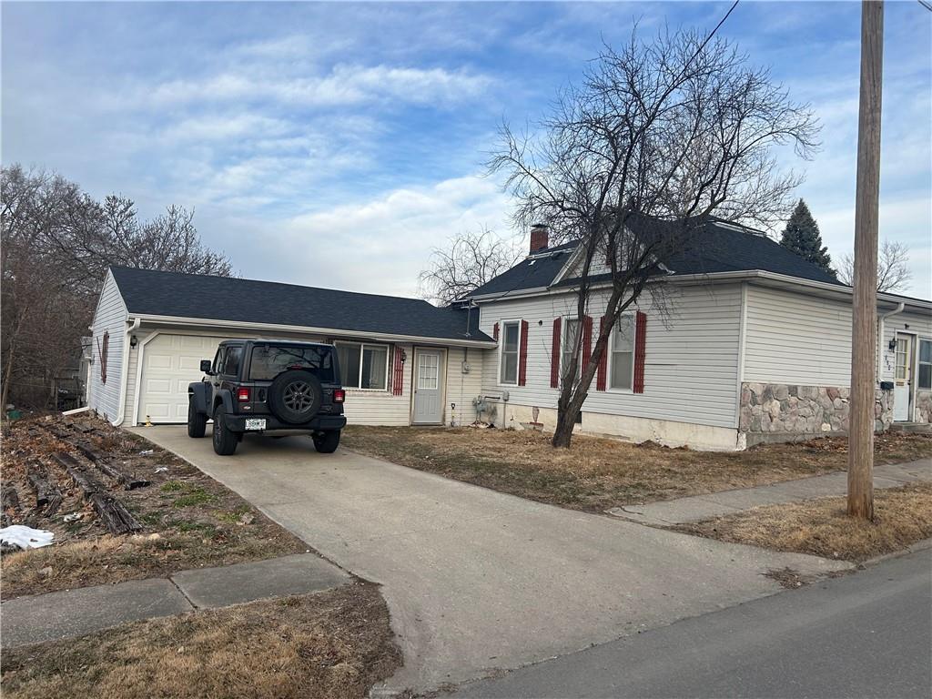 N Walnut St, Maryville, MO 64468