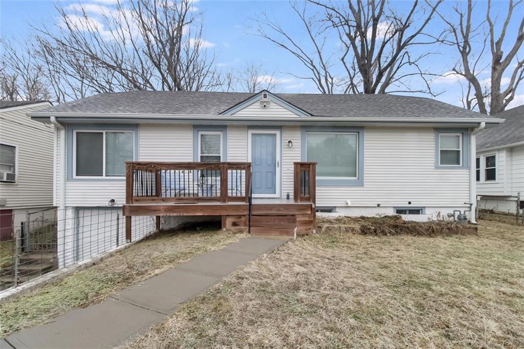 E Walnut St, Independence, MO 64050