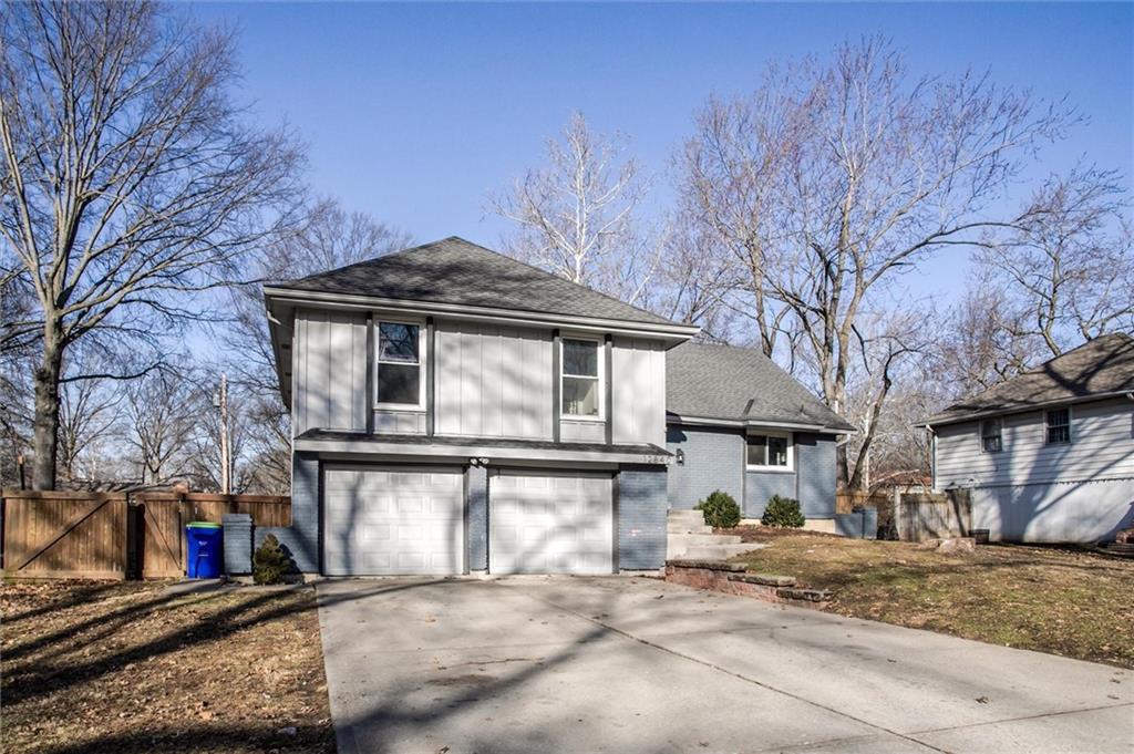 Smalley Ave, Grandview, MO 64030