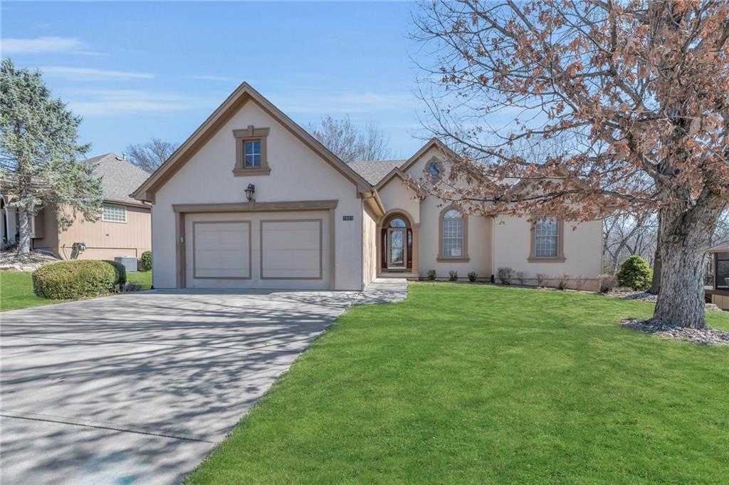 N Hope Ave, Kansas City, MO 64151