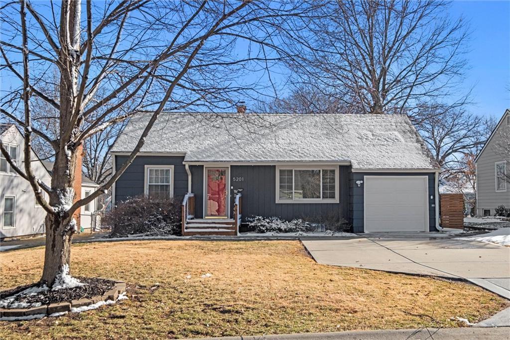 W 72nd St, Prairie Village, KS 66208