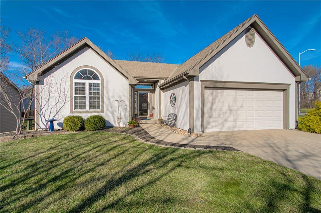 N Liston Ave, Kansas City, MO 64154