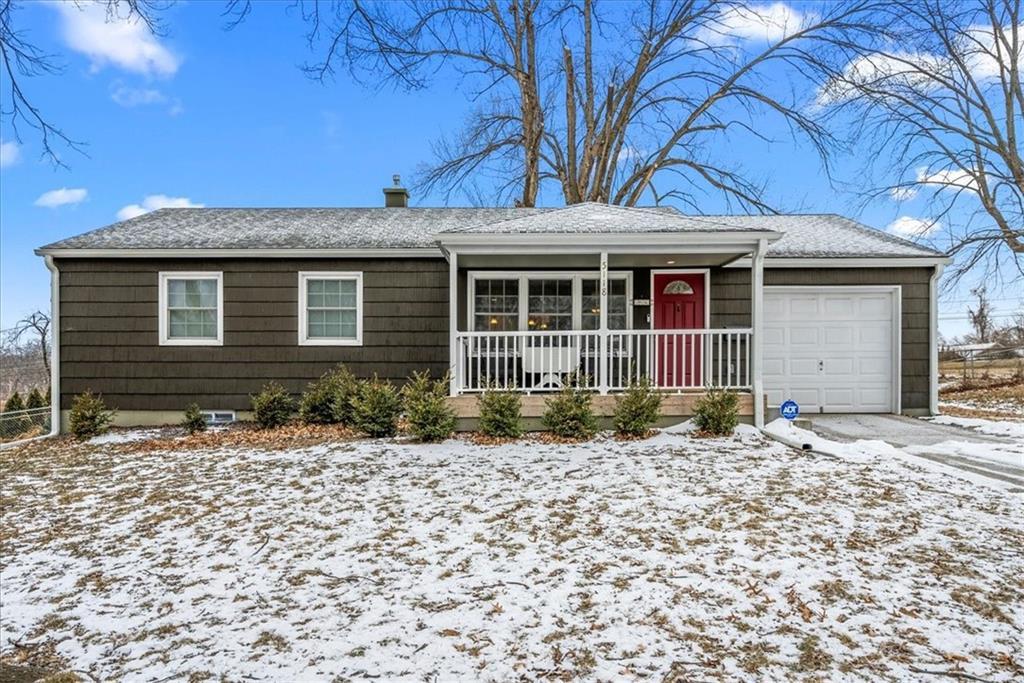 S Fuller Dr, Independence, MO 64055