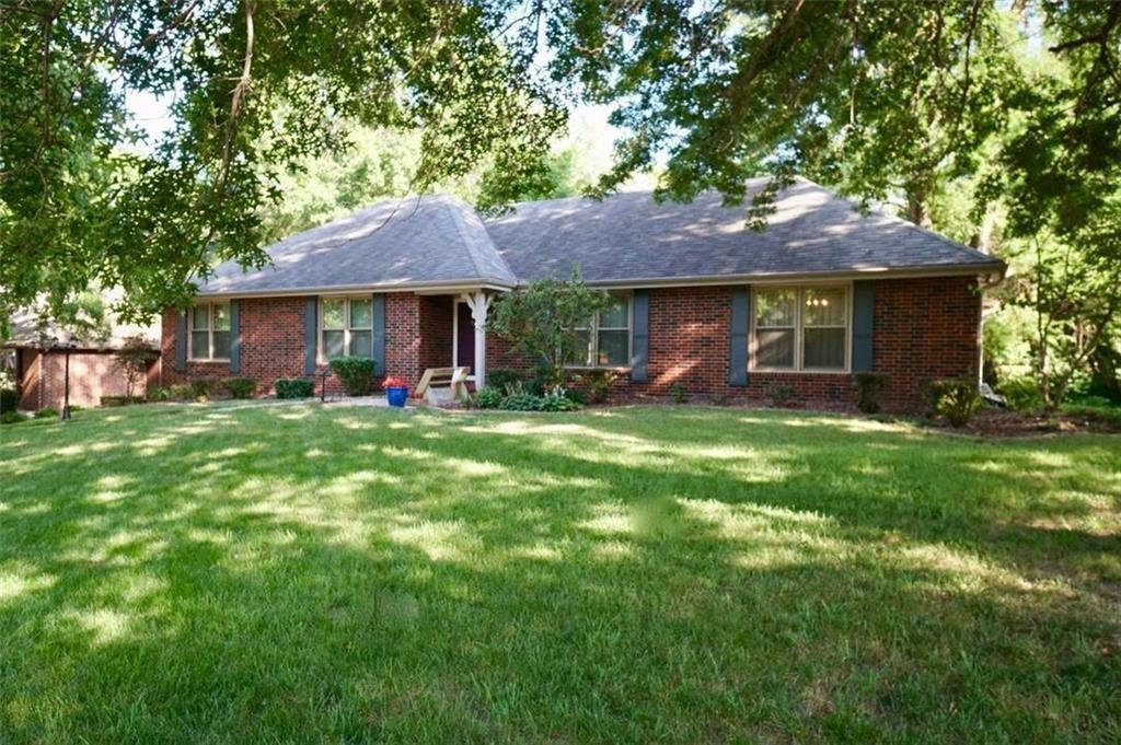 Brookwood Ter, Saint Joseph, MO 64506