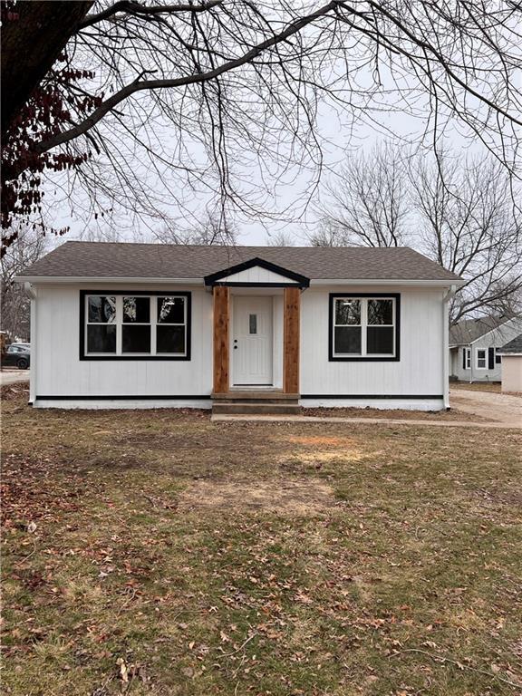 W Vine St, Butler, MO 64730