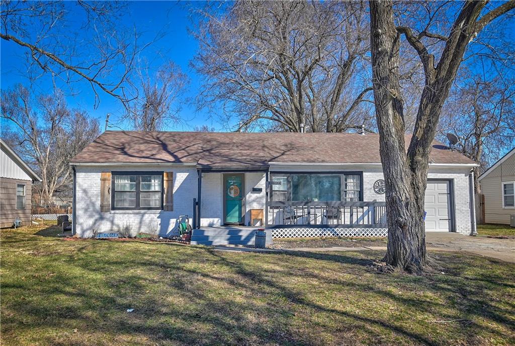 S Sherman Ave, Olathe, KS 66061
