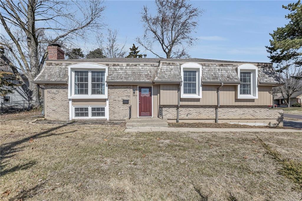 W 95th St, Overland Park, KS 66207