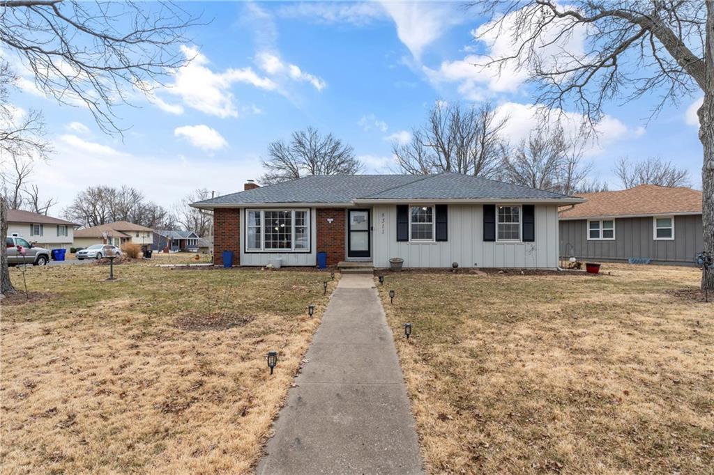 Oxford Ave, Raytown, MO 64138