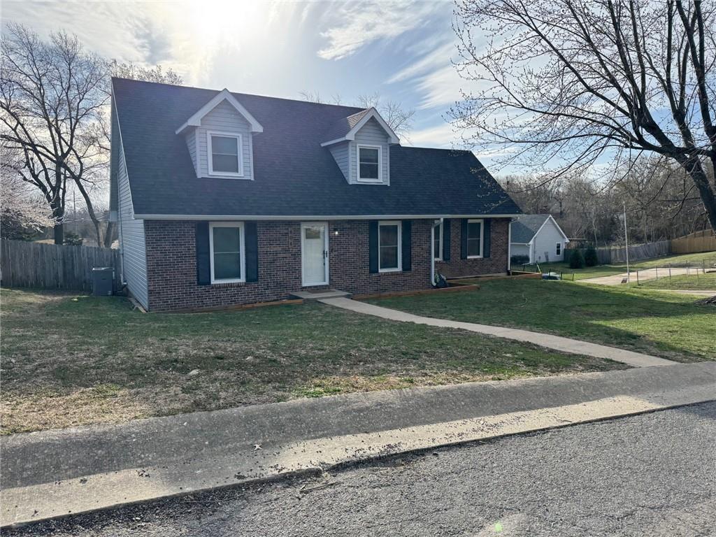 Summit Rd, Knob Noster, MO 65336