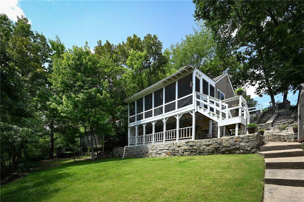 L Lake Shore Dr, Lees Summit, MO 64086