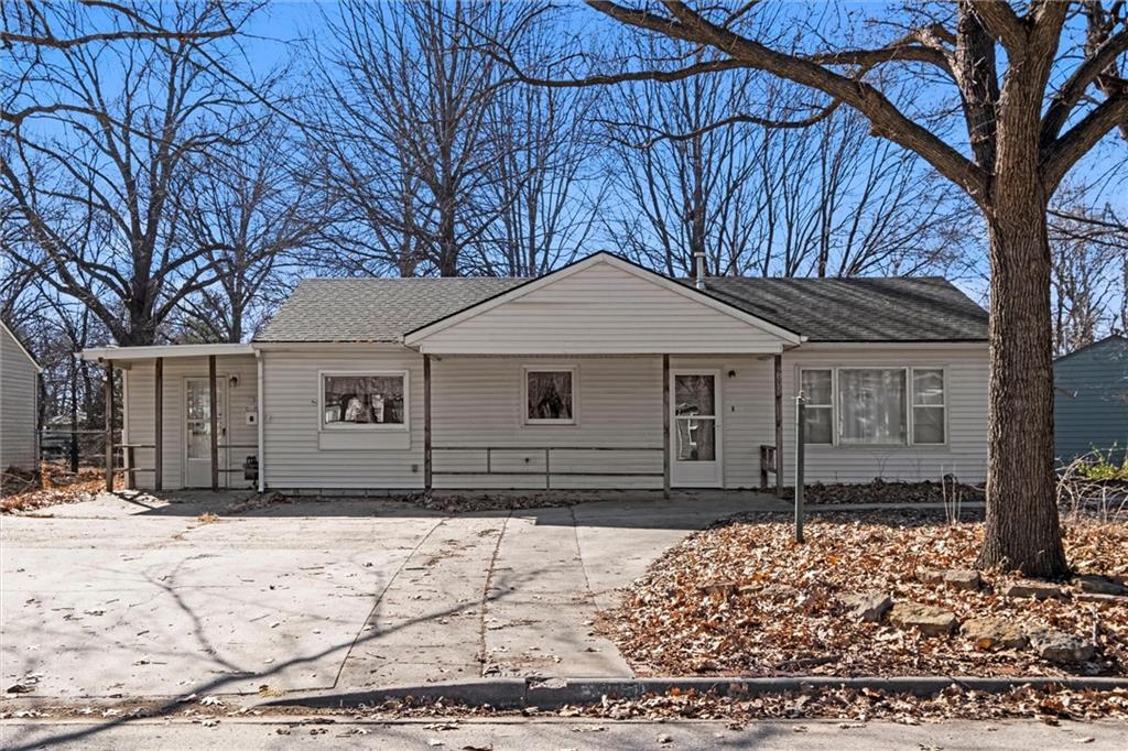 Murrow Ct, Lawrence, KS 66049