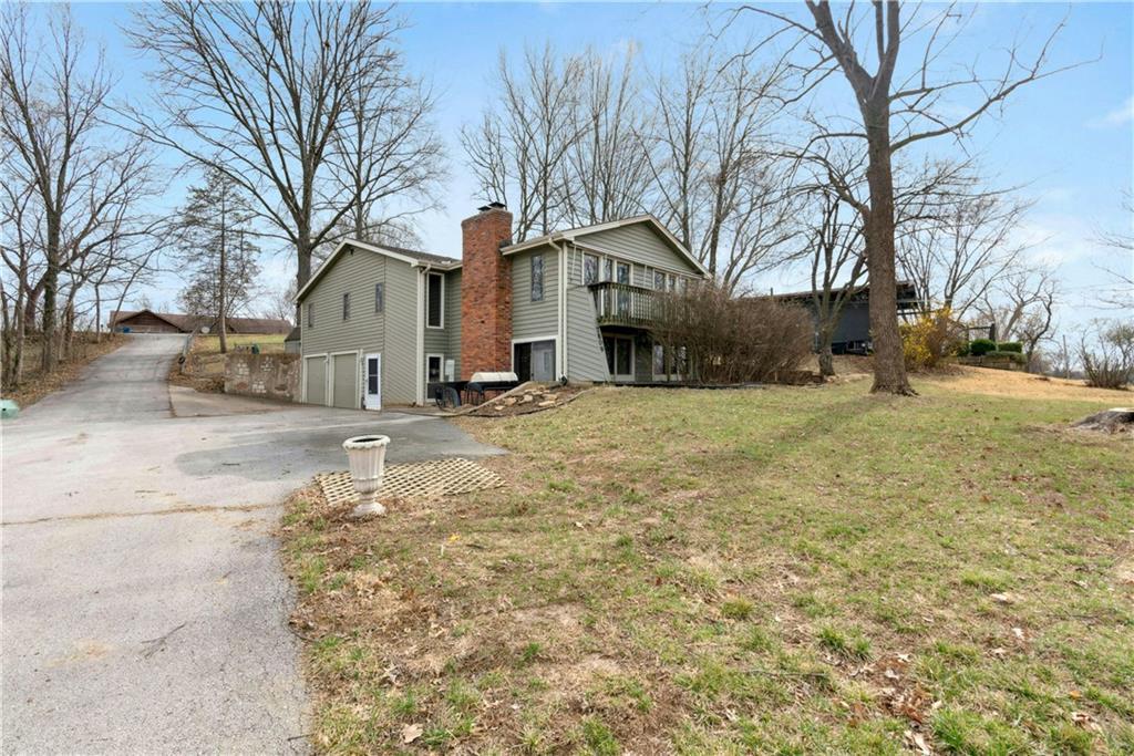 Nw Scenic Dr, Kansas City, MO 64152