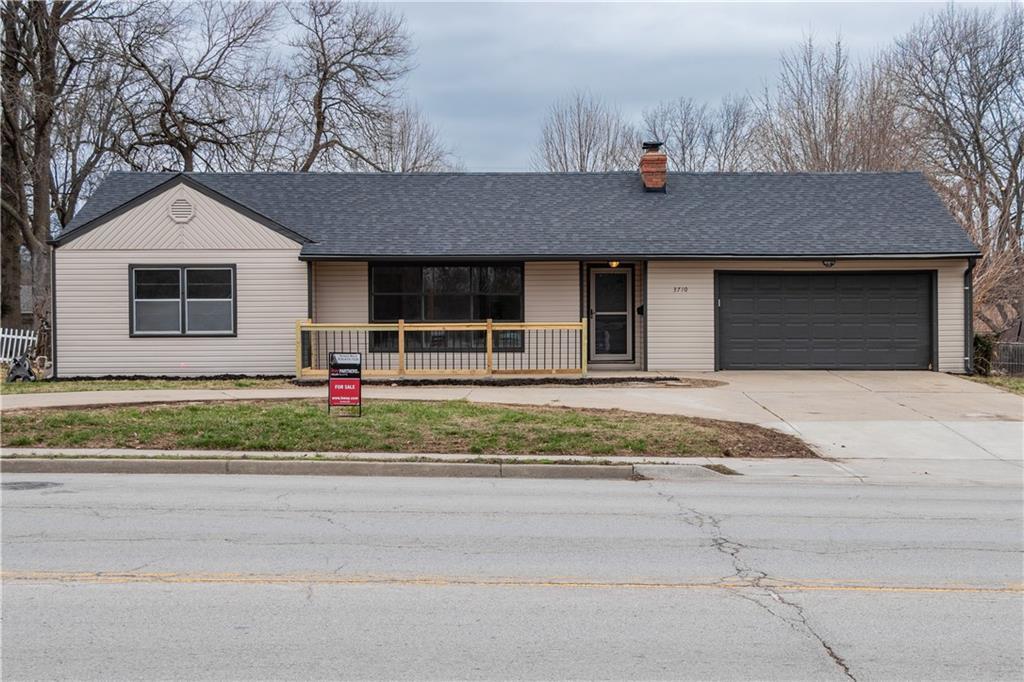 S Sterling Ave, Independence, MO 64052
